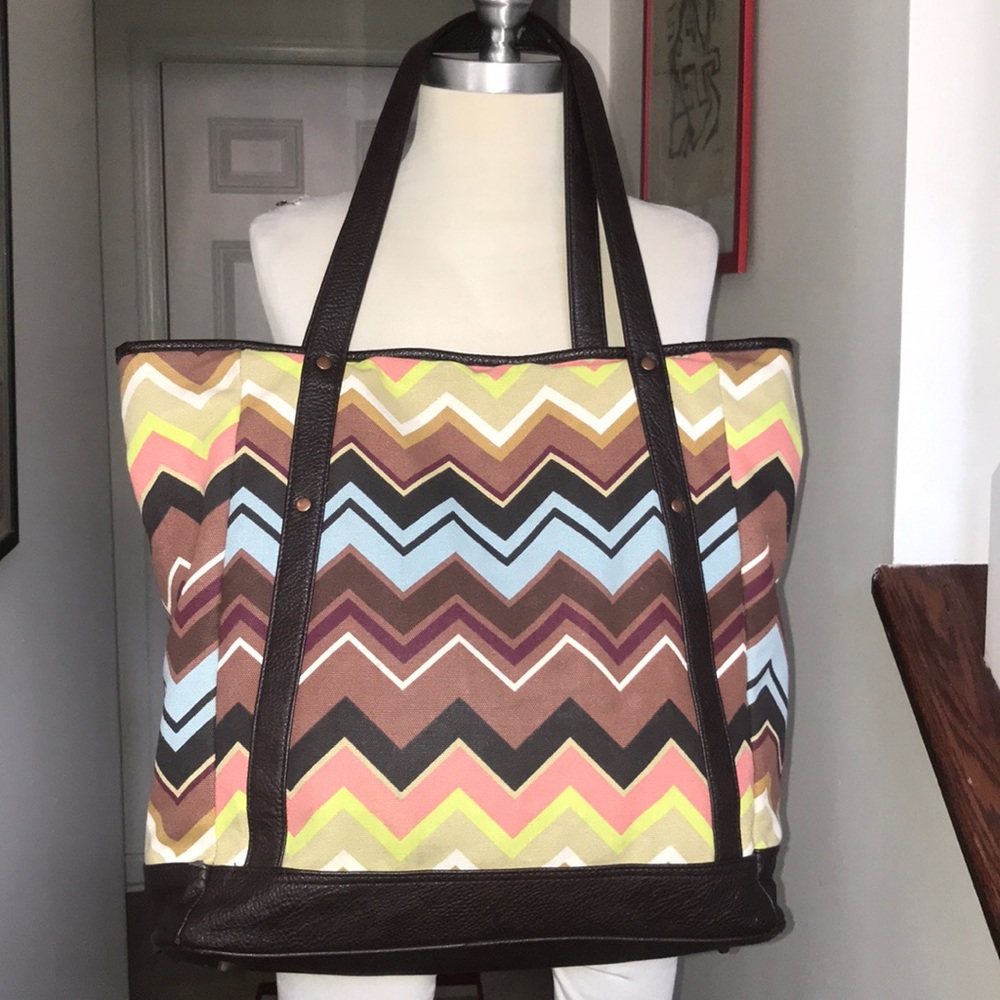 Extra Large Missoni for Target Tote 😘😘 - Picture 2 of 8